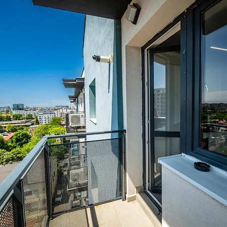 Modern & - Tineretului Park Bükreş