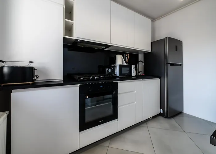 Modern & - Tineretului Park Bukareszt